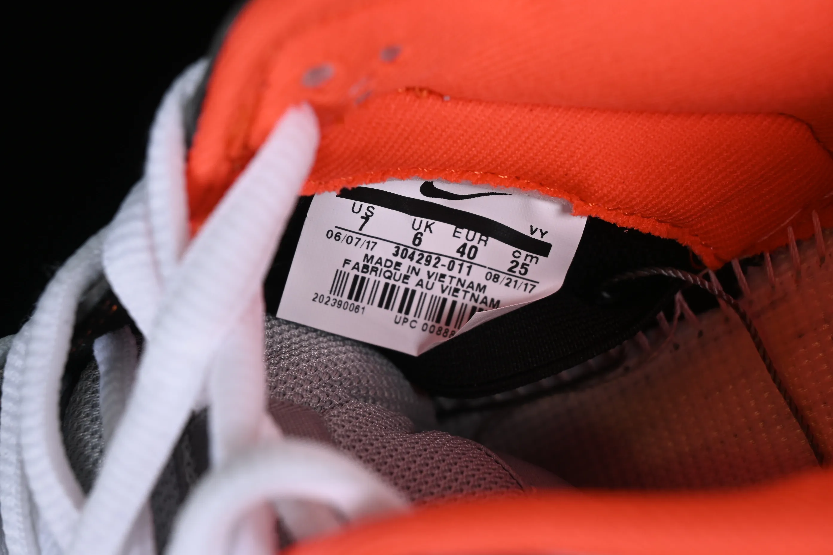 All Categories Nk SB Dunk Series Nk SB Dunk Low Low-top Sneakers K Version Nk Dunk Sb New York Gray Peace Dove New York City Limited SB Low-top Casual Sneakers 304292-011